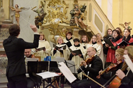 Koncert ve světle hudby - Kostel sv. Petra a Pavla Osek