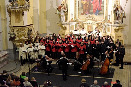 Koncert ve světle hudby - Kostel sv. Petra a Pavla Osek