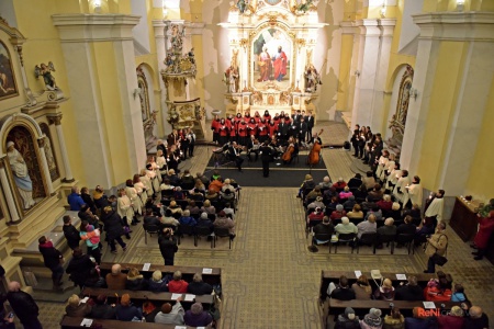 Koncert ve světle hudby - Kostel sv. Petra a Pavla Osek