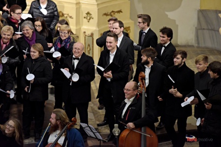 Koncert ve světle hudby - Kostel sv. Petra a Pavla Osek